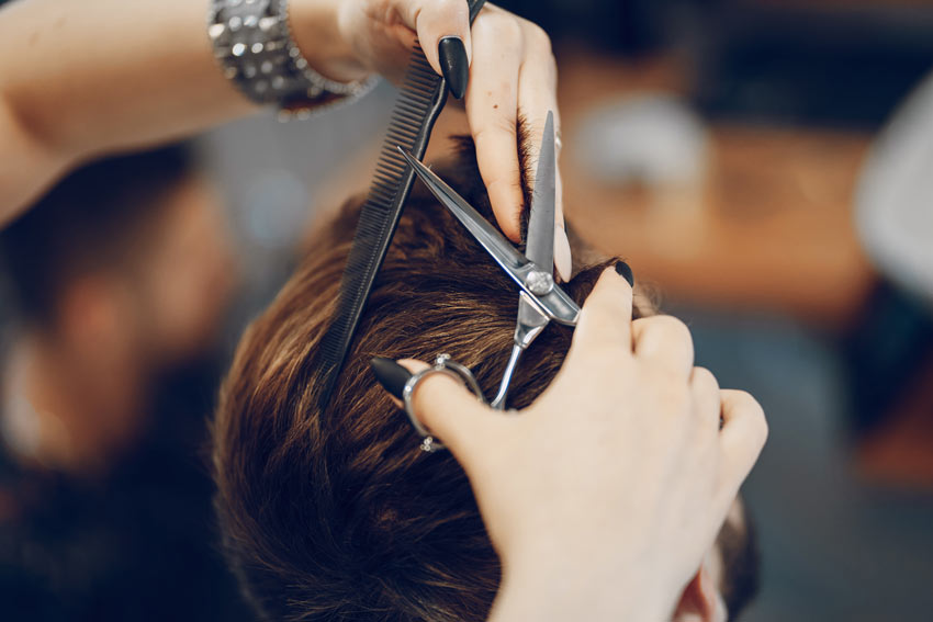 Salon Coiffure Frang'in Coupe aux ciseaux